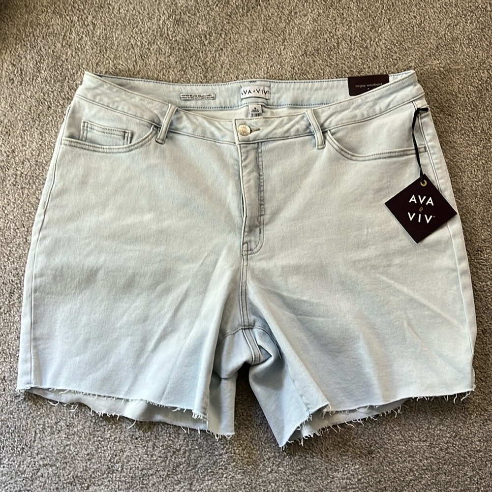 New with tags! Ava and Viv plus size jean shorts